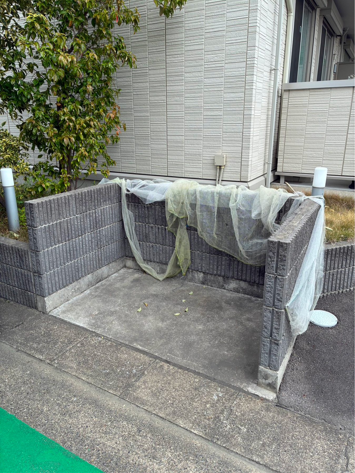 BEFORE ゴミ置き場1