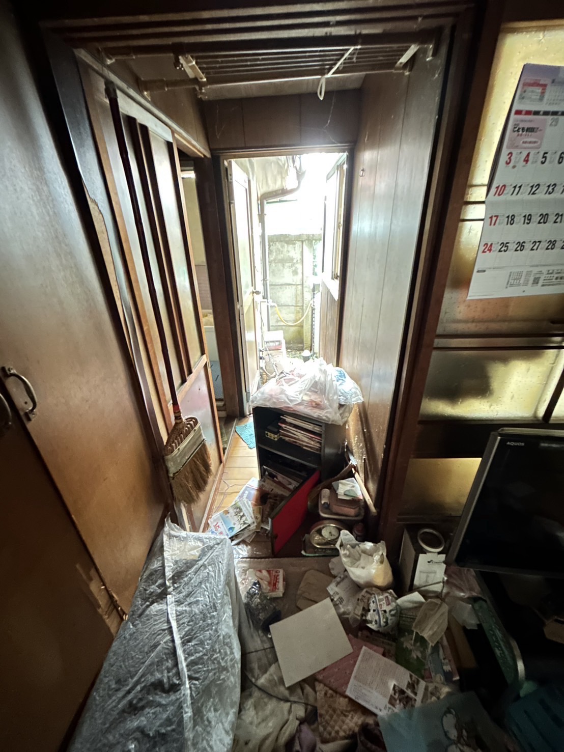 BEFORE 廊下